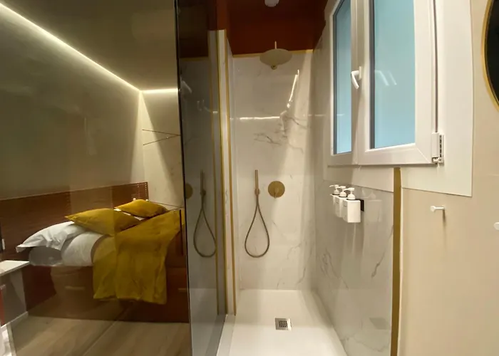 Gasthof Queen In Pieno Centro- Confort,relax E Privacy 3*